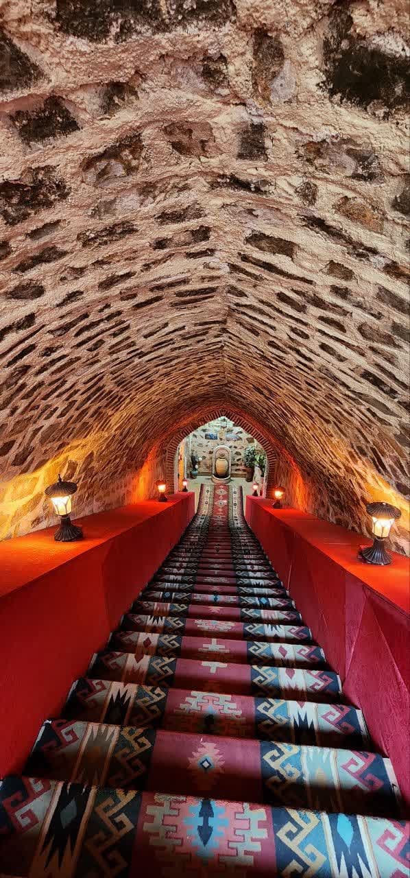 اب انبار رو رستوران